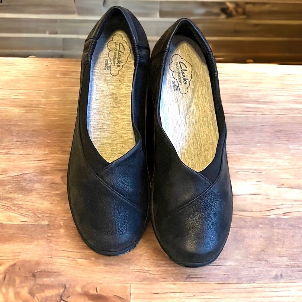 BARGAIN 2/$15 Clarks Cloudsteppers Ballet Flats sz 11